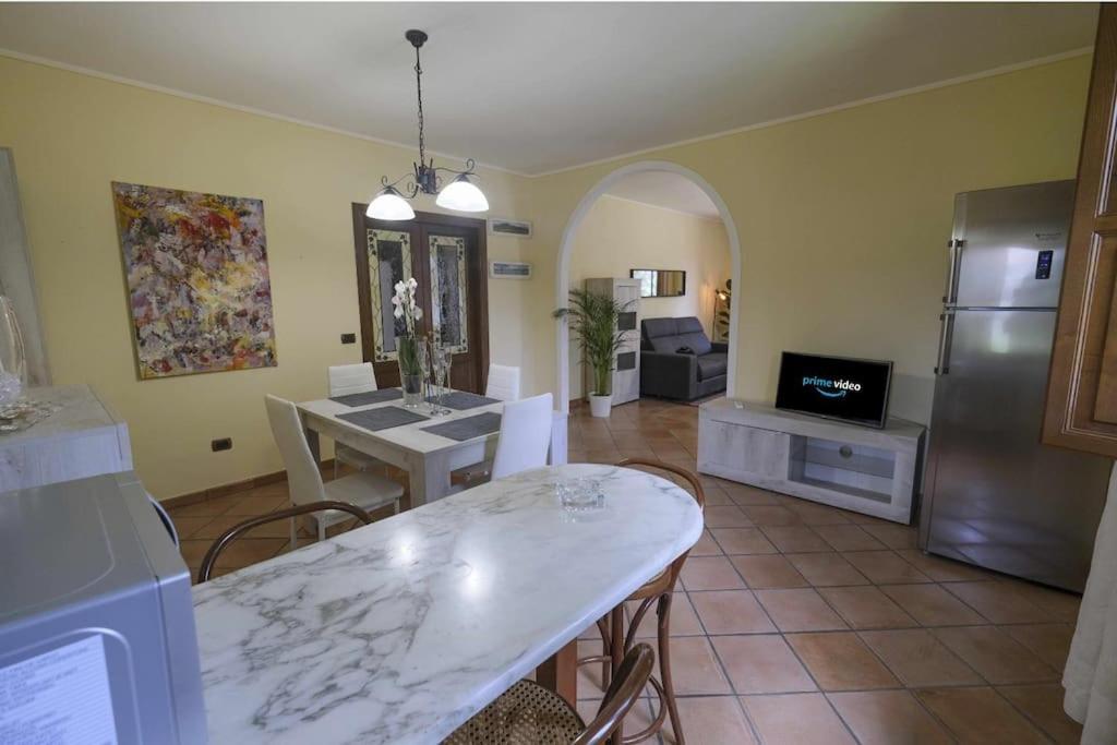 Villa Luxury Pool & Garden Pisa Buitenkant foto