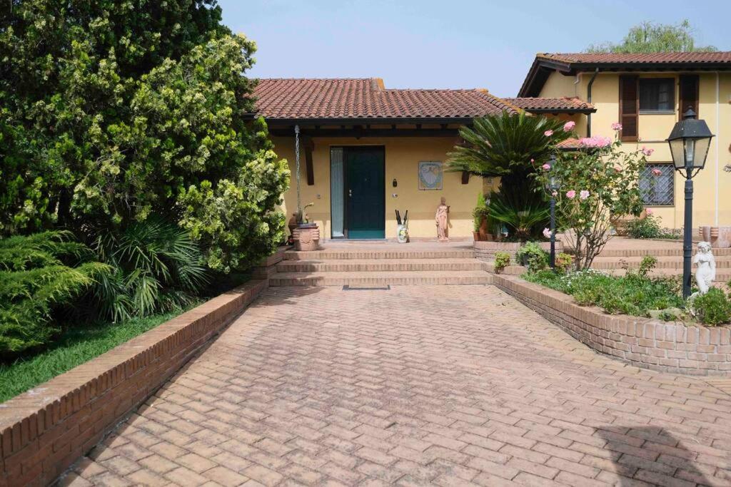 Villa Luxury Pool & Garden Pisa Buitenkant foto